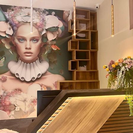 Floral Boutique Hotel Pleven Bagian luar foto
