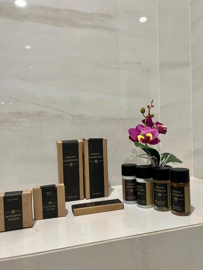Floral Boutique Hotel Pleven Bagian luar foto