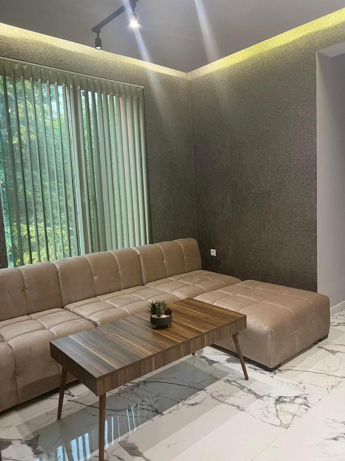 Floral Boutique Hotel Pleven Bagian luar foto