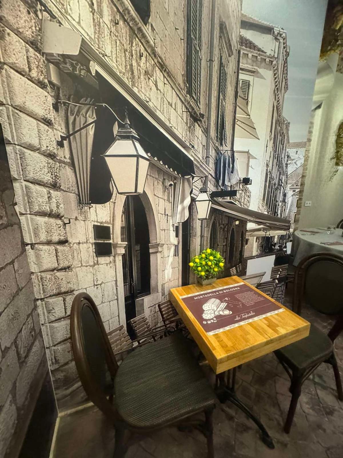 Floral Boutique Hotel Pleven Bagian luar foto