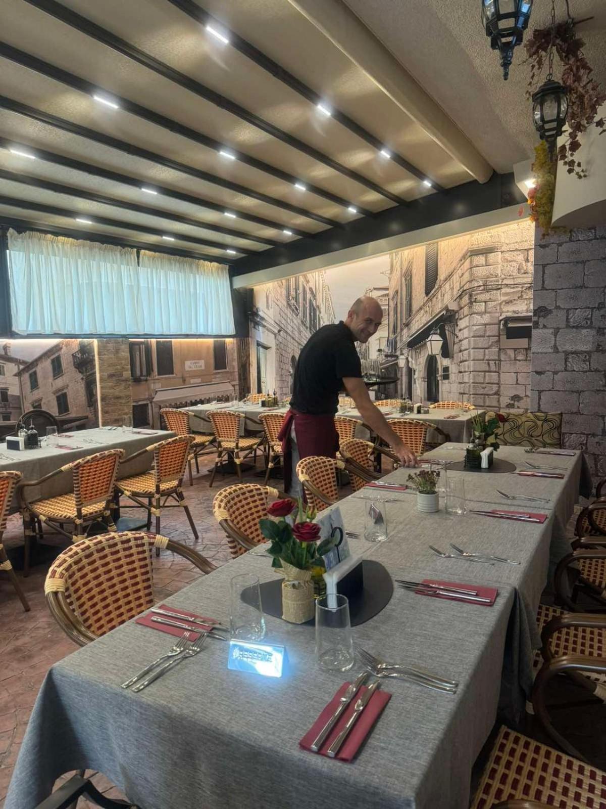 Floral Boutique Hotel Pleven Bagian luar foto